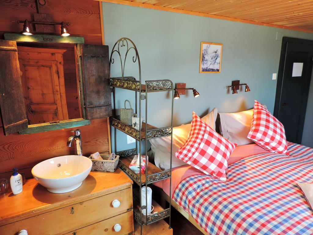 Bed and Breakfast La Demeure Des Elfes Albinen Pokoj fotografie